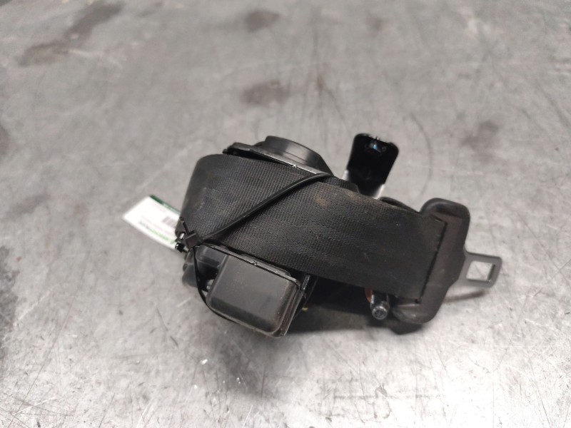 Recambio de cinturon seguridad trasero derecho para hyundai i30 (gd) 1.6 crdi referencia OEM IAM 89820a6000ry  