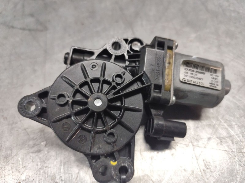 Recambio de motor elevalunas delantero izquierdo para hyundai i30 (gd) 1.6 crdi referencia OEM IAM 82450a5000  