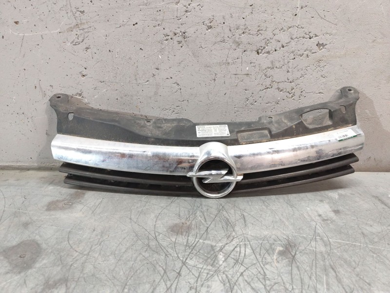 Recambio de rejilla delantera para opel astra h (a04) 1.3 cdti (l48) referencia OEM IAM 9559  