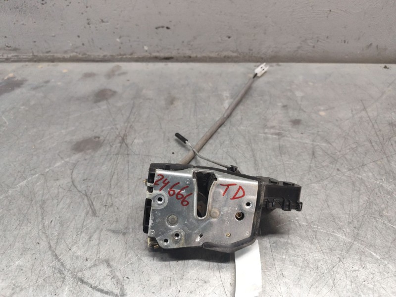 Recambio de cerradura puerta trasera derecha para bmw serie 3 berlina (e46) 320d referencia OEM IAM 7PINES  