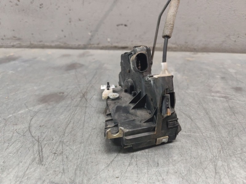 Recambio de cerradura puerta trasera derecha para bmw serie 3 berlina (e46) 320d referencia OEM IAM 7PINES  