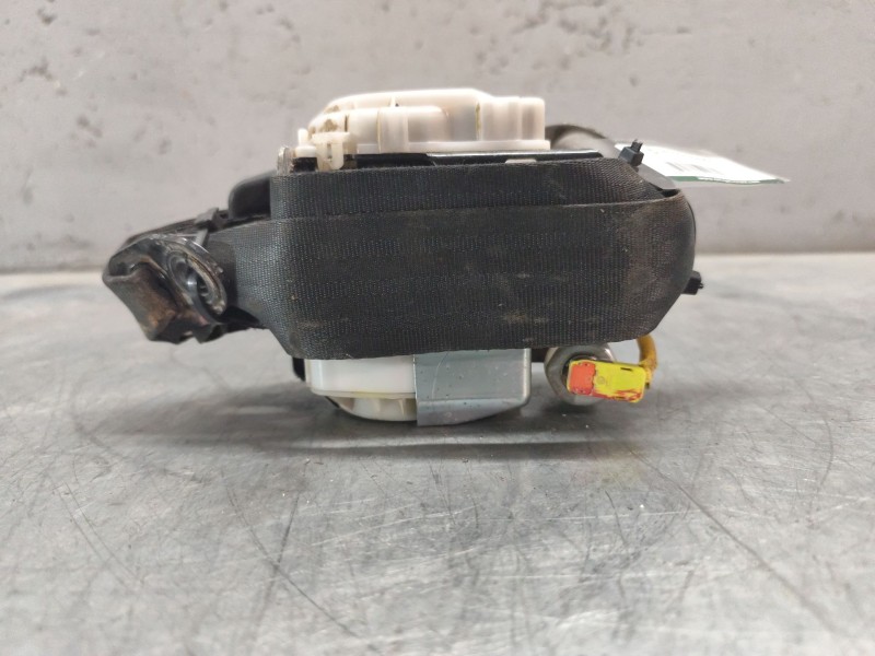 Recambio de cinturon seguridad delantero derecho para hyundai i30 (gd) 1.6 crdi referencia OEM IAM   
