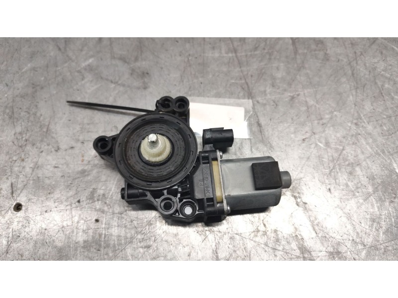Recambio de motor elevalunas trasero derecho para hyundai i30 (gd) 1.6 crdi referencia OEM IAM 2pines  