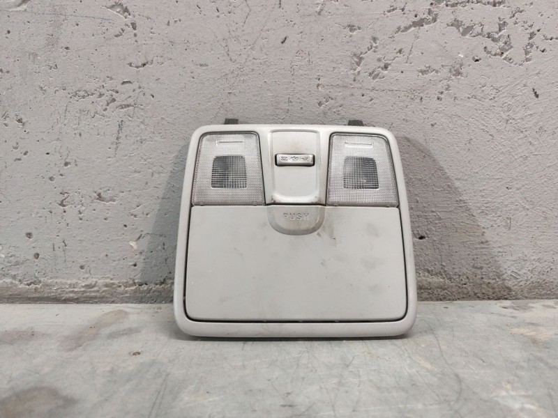 Recambio de luz interior delantera central para hyundai i30 (gd) 1.6 crdi referencia OEM IAM 92800a50xx  