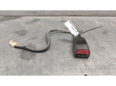 Recambio de enganche de cinturon delantero izquierdo para hyundai i30 (gd) 1.6 crdi referencia OEM IAM 88830a6000ry  