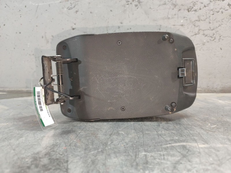 Recambio de apoyabrazos central para hyundai i30 (gd) 1.6 crdi referencia OEM IAM   