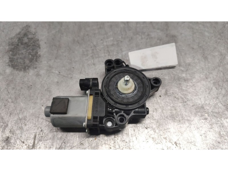Recambio de motor elevalunas delantero derecho para hyundai i30 (gd) 1.6 crdi referencia OEM IAM 2pines  