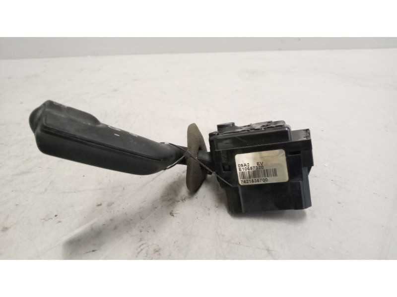 Recambio de mando limpia para renault magnum ab diesel referencia OEM IAM 7421535700  