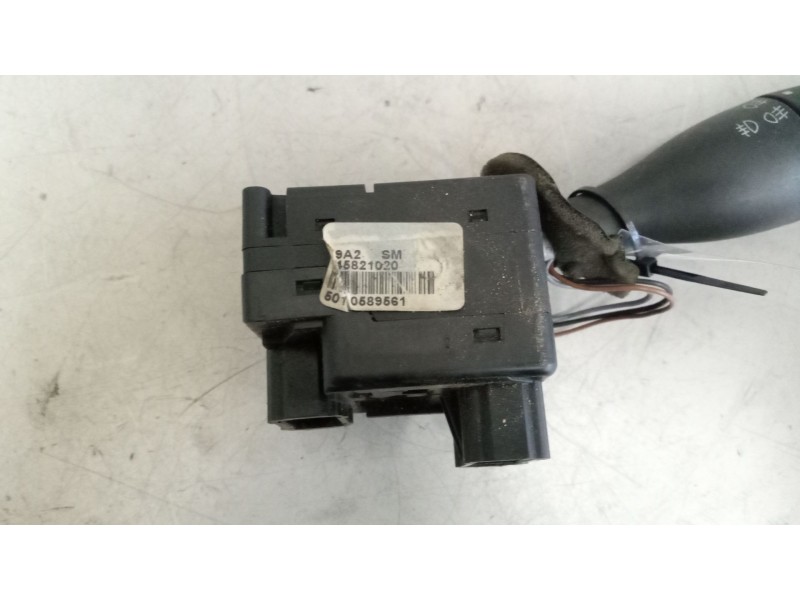 Recambio de mando intermitentes para renault magnum ab diesel referencia OEM IAM 5010589561  