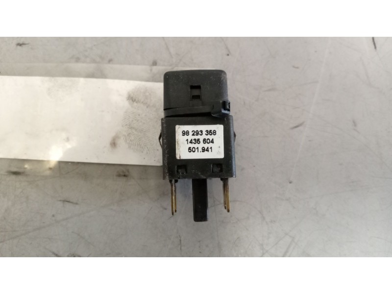 Recambio de interruptor para daf serie xf105.xxx 12.9 diesel referencia OEM IAM 1435604  