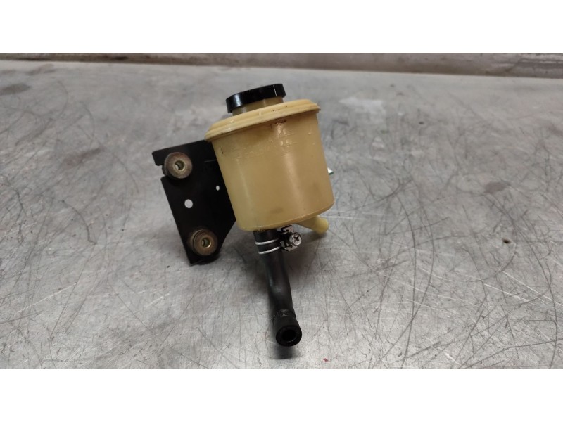 Recambio de deposito de direccion para nissan primera (p11) 2.0 td referencia OEM IAM   