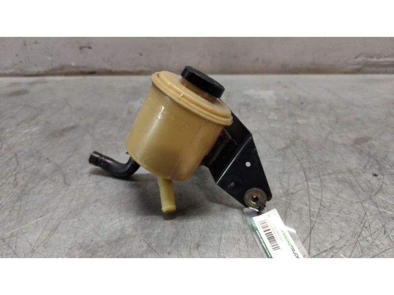 Recambio de deposito de direccion para nissan primera (p11) 2.0 td referencia OEM IAM   