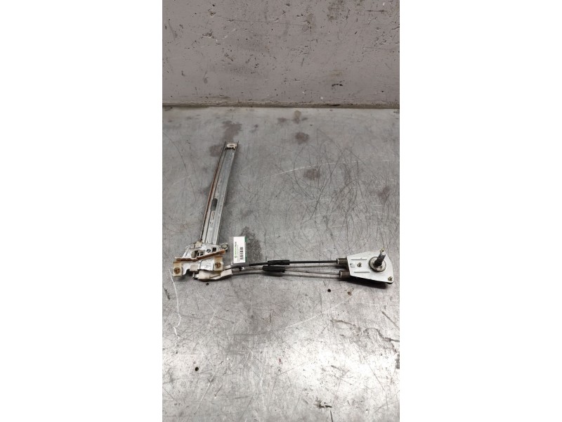 Recambio de elevalunas trasero izquierdo para mazda 626 berlina (gf) 2.0 ditd ac referencia OEM IAM   