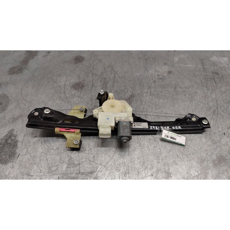 Recambio de elevalunas trasero derecho para citroën c4 picasso ii 1.6 bluehdi 100 referencia OEM IAM 9816272680  