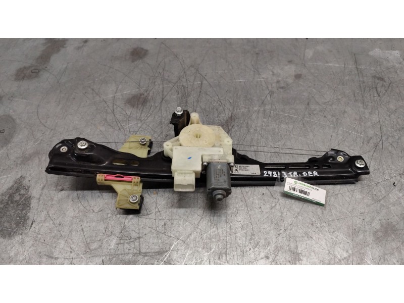 Recambio de elevalunas trasero derecho para citroën c4 picasso ii 1.6 bluehdi 100 referencia OEM IAM 9816272680  