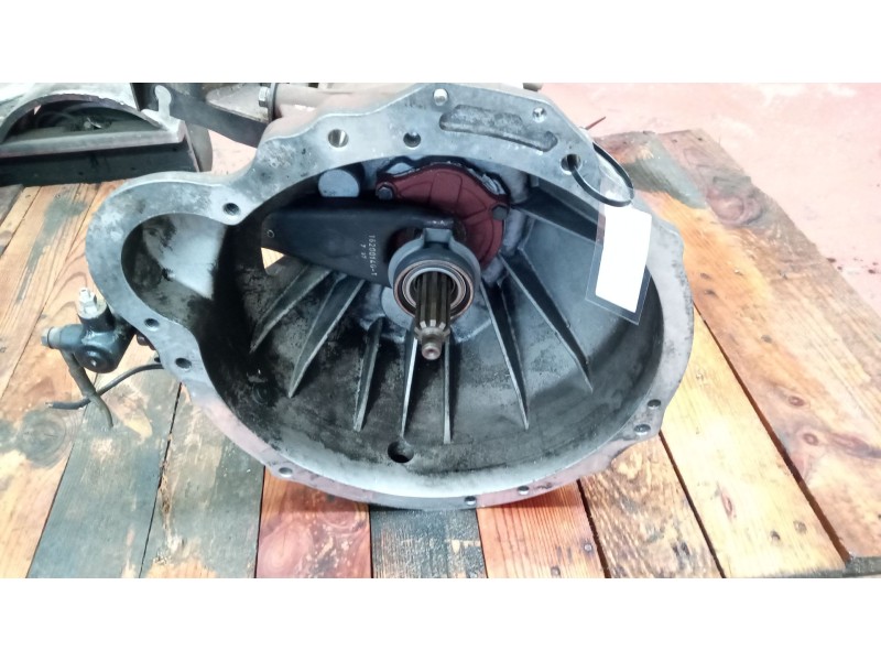 Recambio de caja cambios para nissan atleon 110 referencia OEM IAM 321019X501  321319X501