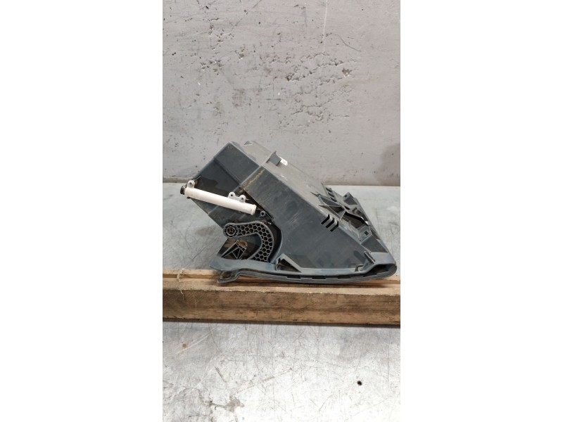 Recambio de guantera para ford c-max 1.6 tdci cat referencia OEM IAM AM51R06044  