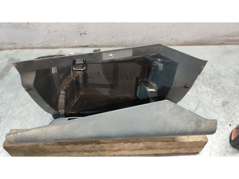 Recambio de guantera para ford c-max 1.6 tdci cat referencia OEM IAM AM51R06044  