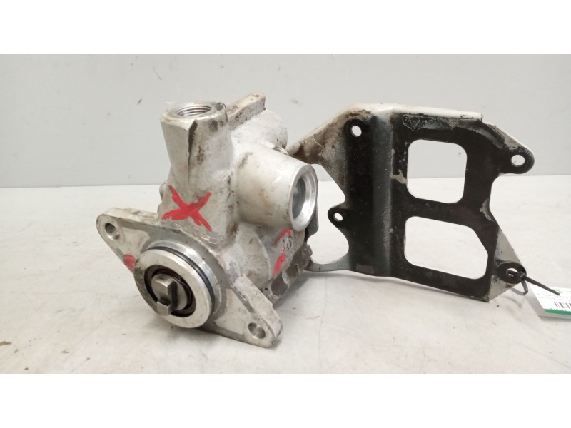Recambio de bomba servodireccion para iveco eurocargo tector 3.9 diesel referencia OEM IAM 4896314  7685900103