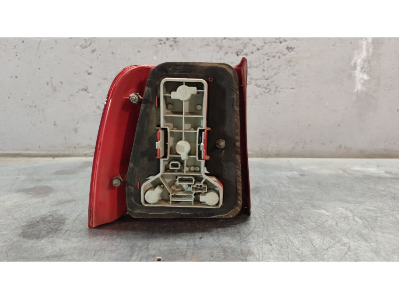 Recambio de piloto trasero derecho para volkswagen passat berlina (3b2) comfortline referencia OEM IAM   