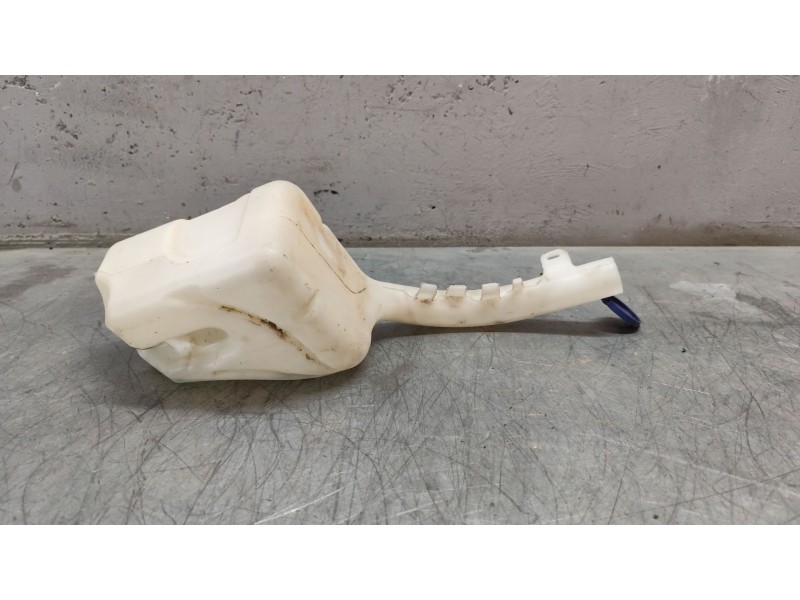 Recambio de deposito limpia para ford fiesta (cbk) ambiente referencia OEM IAM 2S6117618AH  