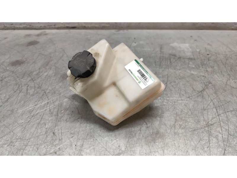 Recambio de deposito expansion para hyundai i30 (gd) 1.6 crdi referencia OEM IAM 25430A2000  