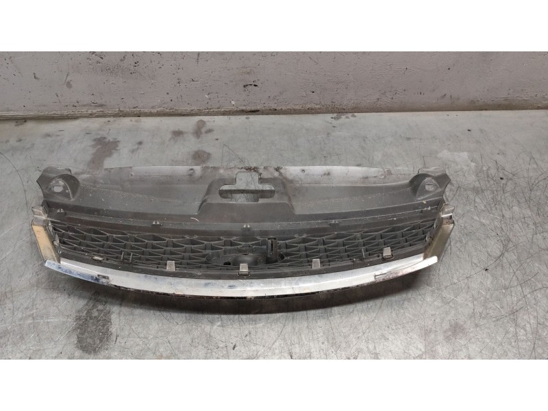 Recambio de calandra para ford mondeo iii (b5y) 3.0 v6 24v referencia OEM IAM 2s7y  