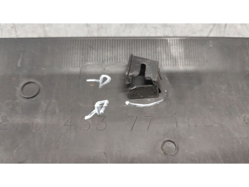 Recambio de moldura puerta delantera derecha para peugeot partner tepee 1.6 bluehdi 100 referencia OEM IAM 96816453  