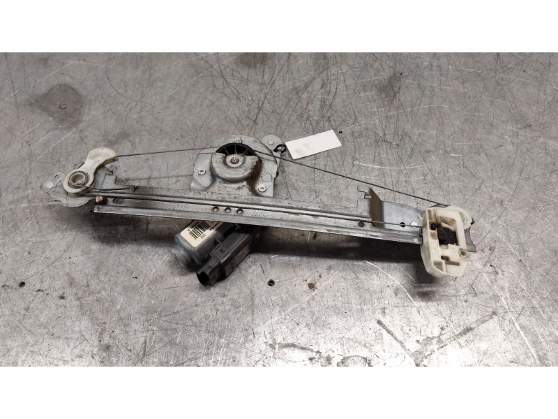 Recambio de elevalunas trasero izquierdo para renault scenic ii grand confort dynamique referencia OEM IAM 117373  