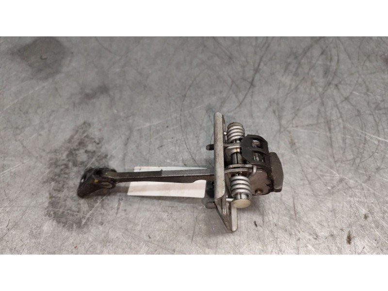 Recambio de retenedor puerta para peugeot 308 1.6 16v referencia OEM IAM   