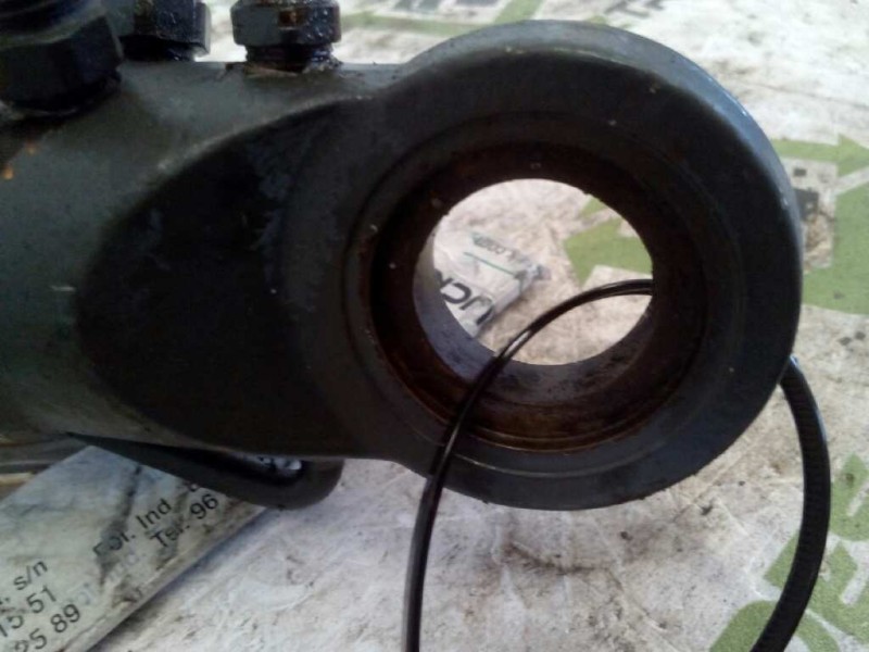 Recambio de brazo elevacion cabina para daf serie xf105.xxx 12.9 diesel referencia OEM IAM   