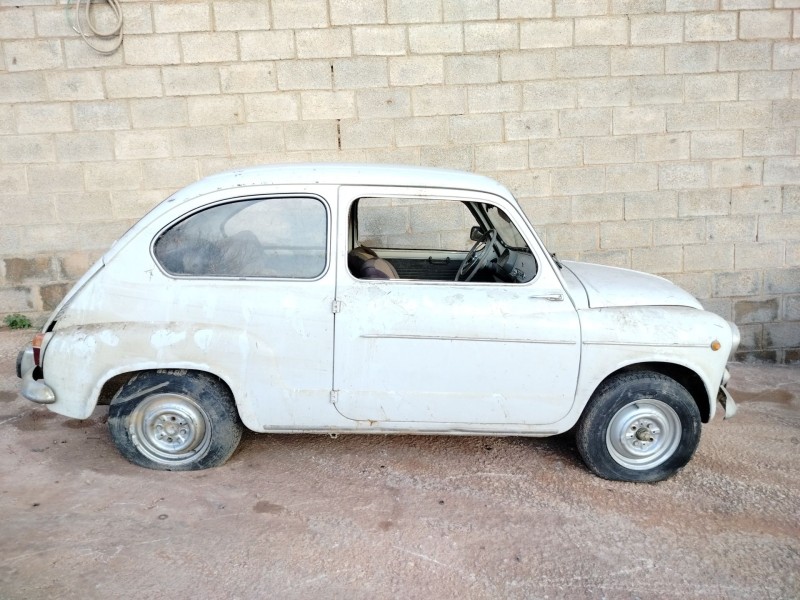 seat 600 del año 1969
