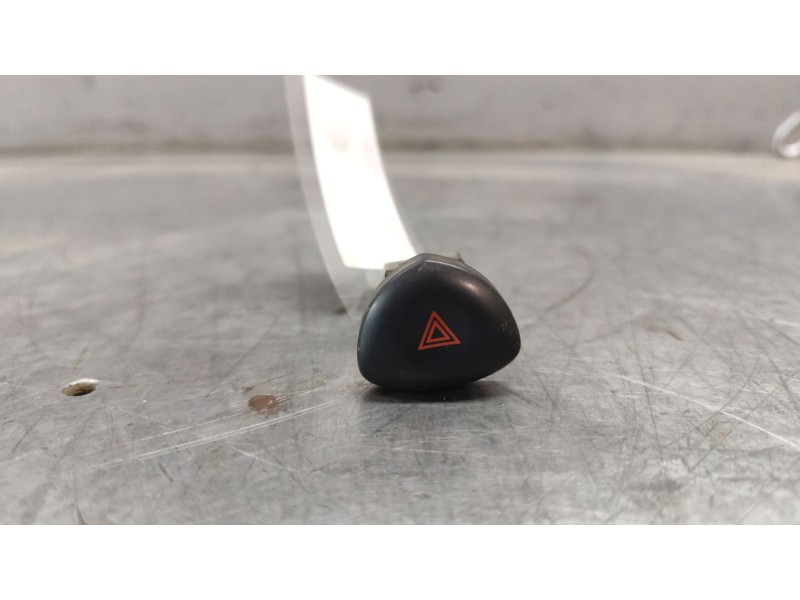 Recambio de warning para renault clio ii fase ii (b/cb0) authentique referencia OEM IAM  4 PINS 