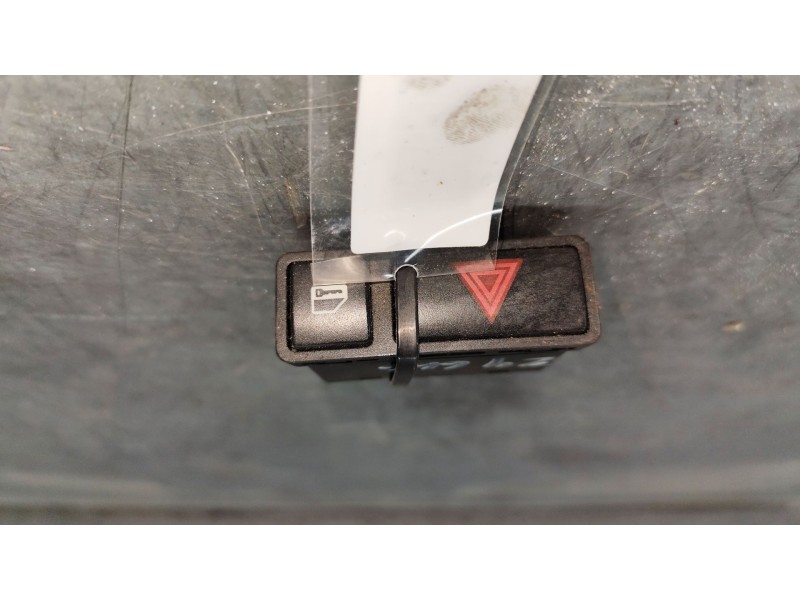 Recambio de warning para bmw serie 3 berlina (e46) 320d referencia OEM IAM 61318368920  