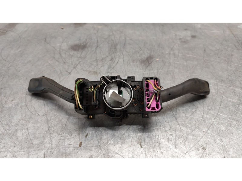 Recambio de mando multifuncion para volkswagen golf iv berlina (1j1) 1.9 tdi referencia OEM IAM 8L0953513  