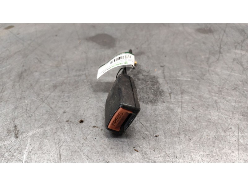 Recambio de enganche de cinturon delantero derecho para nissan primera (p11) 2.0 td referencia OEM IAM 868422F000  