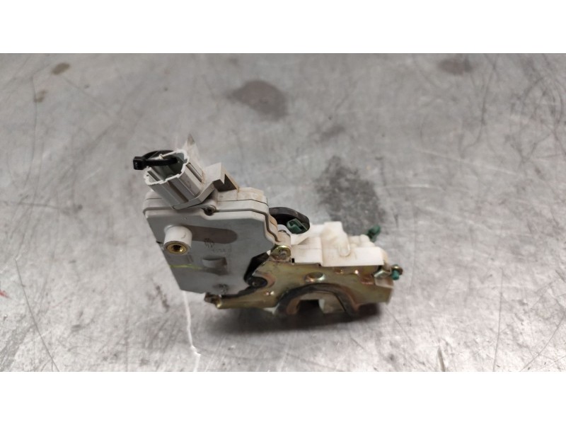 Recambio de cerradura puerta delantera derecha para nissan primera (p11) 2.0 td referencia OEM IAM  6 PINS 