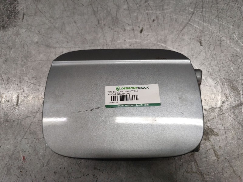 Recambio de tapa exterior combustible para audi a4 berlina (8e) 1.9 tdi referencia OEM IAM   