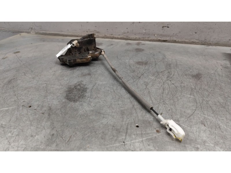 Recambio de cerradura puerta trasera izquierda para bmw serie 3 berlina (e46) 320d referencia OEM IAM 7PINES  