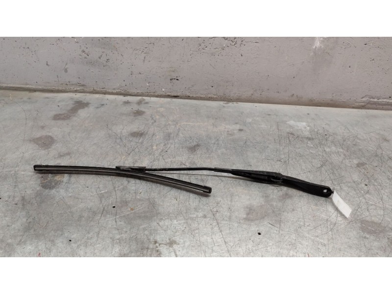 Recambio de brazo limpia delantero derecho para dacia sandero ii tce 90 (b8m1, b8ma) referencia OEM IAM 28886545  