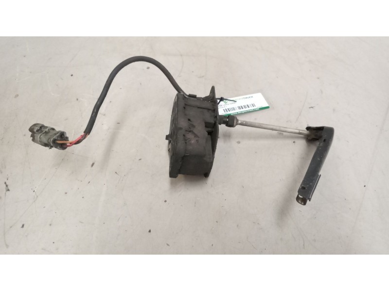 Recambio de motor limpia faros para scania r i r 580 referencia OEM IAM 1476981  IZQUIERDA