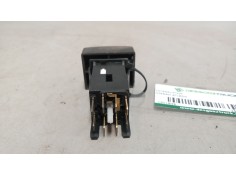 Recambio de interruptor para nissan atleon 110 referencia OEM IAM 251709x401  boton aire accondicionado 2