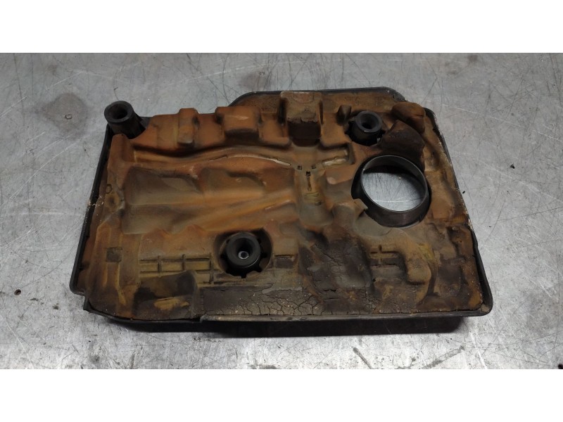 Recambio de tapa motor para hyundai i30 (gd) 1.6 crdi referencia OEM IAM 282402  