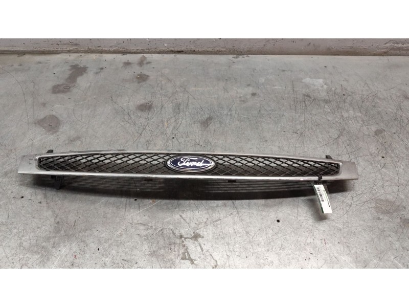 Recambio de rejilla delantera central para ford fiesta (cbk) ambiente referencia OEM IAM   