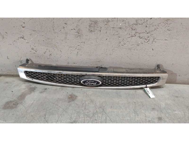Recambio de rejilla delantera central para ford fiesta (cbk) ambiente referencia OEM IAM   
