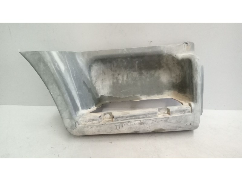 Recambio de peldaño derecho para nissan cabstar 01.04  3.0 diesel referencia OEM IAM 76478f3900  