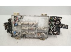 Recambio de caja reles / fusibles para man f 2000 19.xxx chasis 19.414 flc gran espacio referencia OEM IAM 81254446060   2