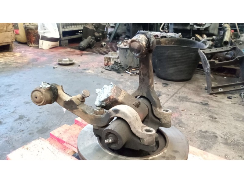 Recambio de mangueta delantera izquierda para nissan trucks atleon 35.13 referencia OEM IAM   