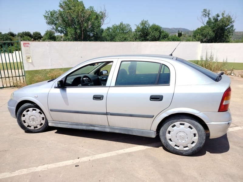 opel astra g berlina del año 2003