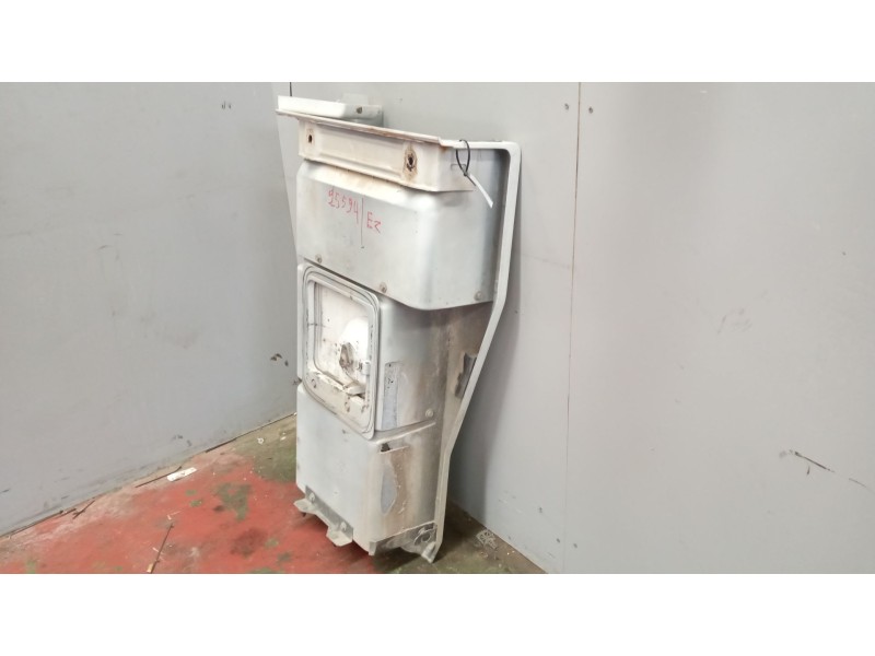 Recambio de peldaño izquierdo para renault magnum ab diesel referencia OEM IAM 5010574327  